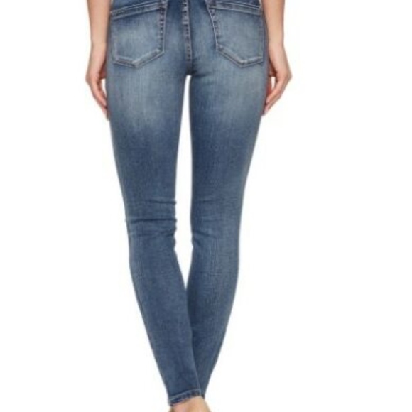 BLANK NYC Mid-Rise Denim Skinny in Wealth Care - Picture 3 of 5